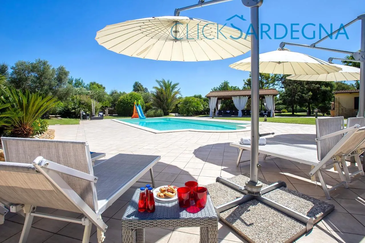 Villa Paradiso With Swimming Pool Large Garden And Tennis Court 阿尔盖罗 意大利