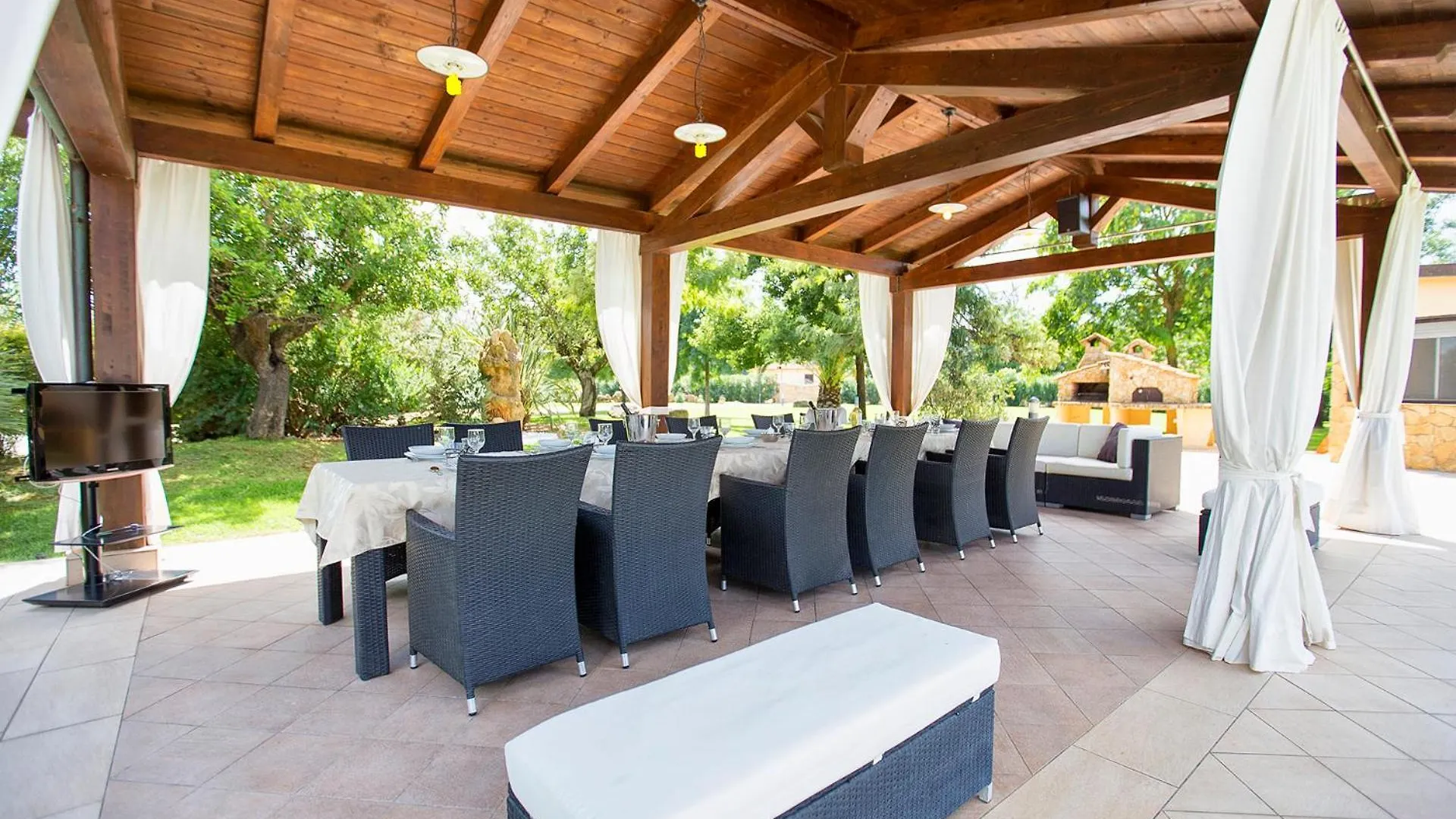 אלגהרו Villa Paradiso With Swimming Pool Large Garden And Tennis Court